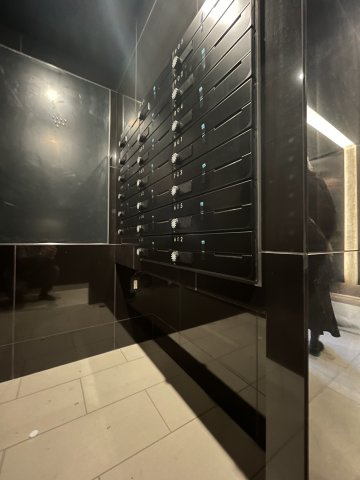 アジールコート板橋本町のエントランス