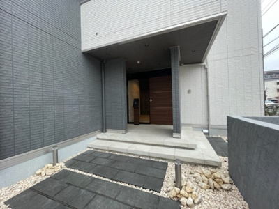 【エントランス】 | プランドール（富士見） | 建物の内部です