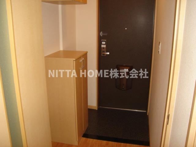 ル・シエル・ブル篠山の玄関|シューズボックスがついています◇