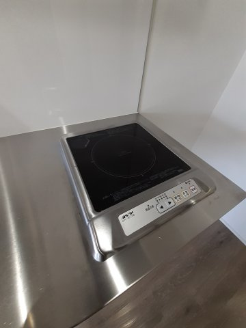 ルピナスの洋室