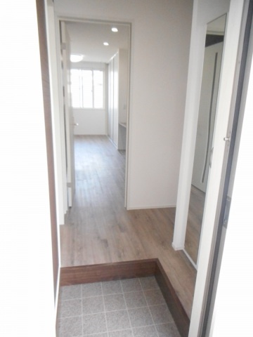 ルピナスの玄関