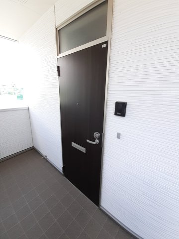 ルピナスの玄関