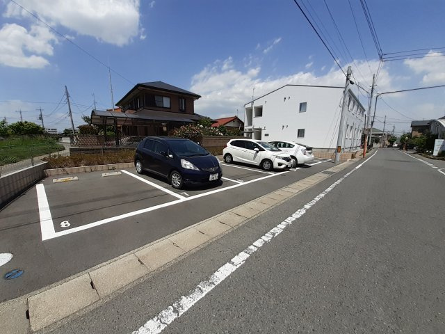 ルピナスの駐車場