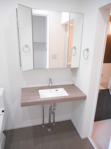 ルピナスの独立洗面台