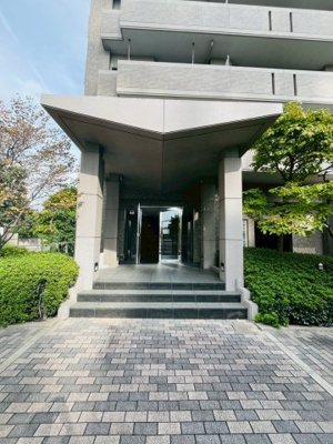 【エントランス】 | ローレルコート関目