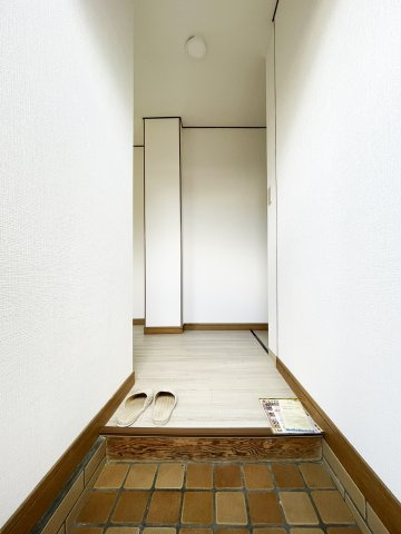 AWAマンションの玄関