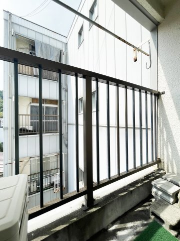 AWAマンションのバルコニー
