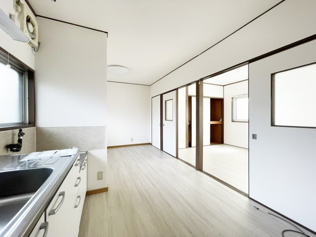 AWAマンションの居間・リビング