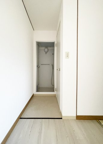 AWAマンションの玄関