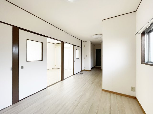 AWAマンションの居間・リビング