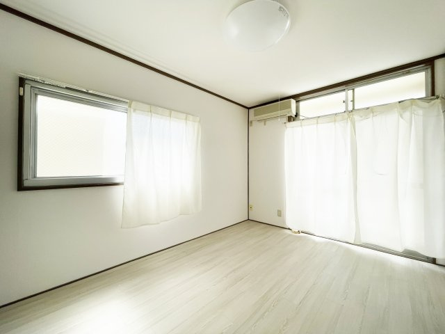 AWAマンションの居間・リビング