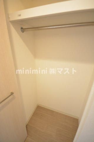 プレサンス福島ミッドエルの収納