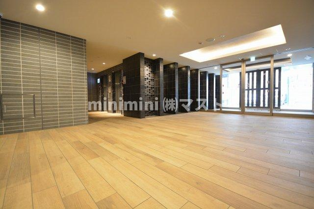 プレサンス福島ミッドエルのロビー