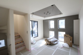 【居間・リビング】 | 三郷市早稲田第2 | 17.2帖のリビング