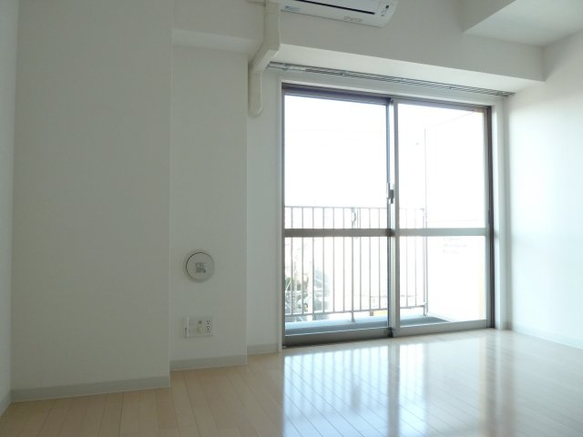 アセントワイ津田沼の洋室|洋室7.2帖の広い間取りです