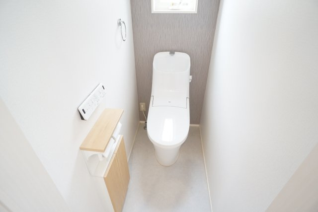 青葉台1丁目戸建のトイレ