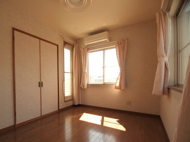 飯塚町中古住宅の寝室