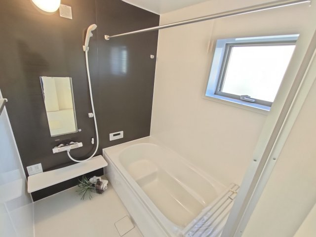 【Livele Garden】　猿島郡境町　第６　全3邸の浴室|〇１号棟　浴室〇
浴室乾燥機付き！ゆったり入って疲れを癒すことができます♪
2025年12月撮影