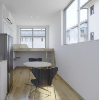 グランエッグス明大前の居間・リビング