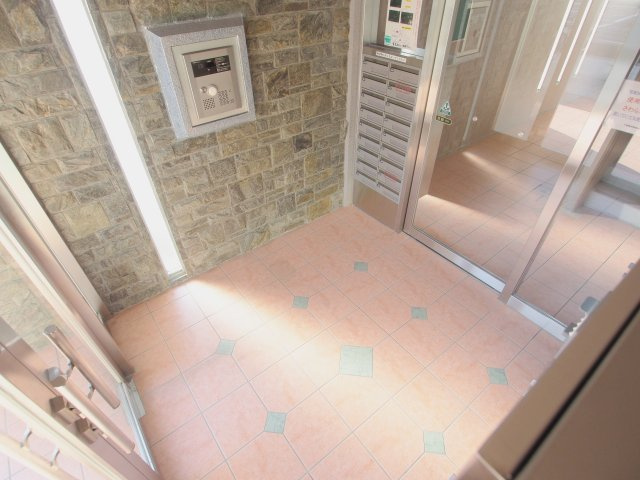 グランツ大町のエントランス