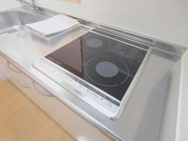 グランツ大町のキッチン