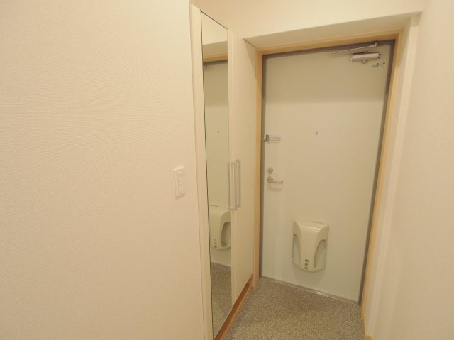 グランツ大町の玄関