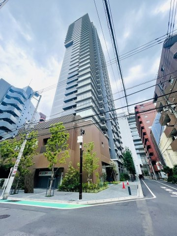 クラッシィタワー新宿御苑の外観