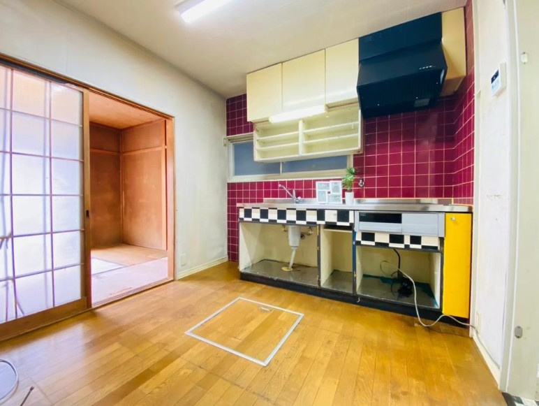 壬生辻町のキッチン|約５.３m2のダイニンキッチンです。
弊社はリフォームをご希望される方にもご対応可能です♪お気軽にご相談くださいませ♪