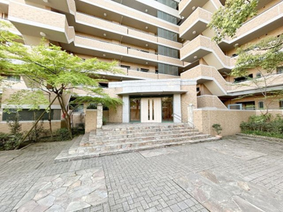 【エントランス】 | ルネ・ベイグランデ | エントランスです