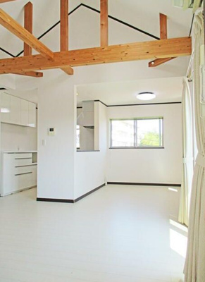 【居間・リビング】 | 横浜市戸塚区戸塚町戸建