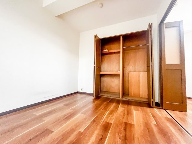 大幸ビル此花の洋室