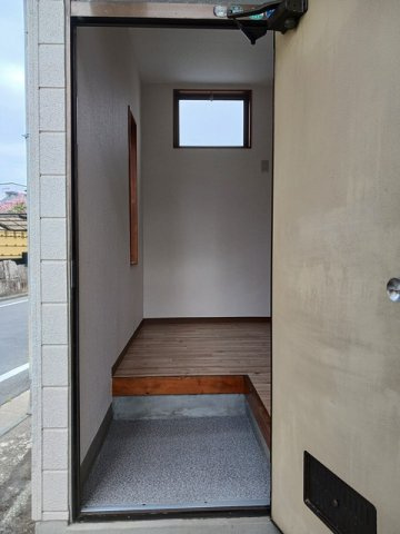 アイハイツの玄関