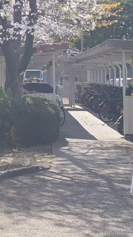 千里南町第一次住宅A3棟の駐車場