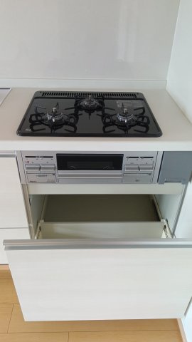 千里南町第一次住宅A3棟のキッチン|新しいコンロでとてもきれいです