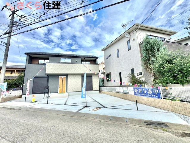 リーブルガーデン　第5小山西城南　２号棟の駐車場|横並び　カースペース２台可能です。