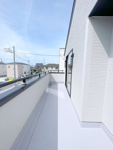 新築戸建・新築建売　行田市城西1丁目　長期優良住宅　忍小・忍中のバルコニー