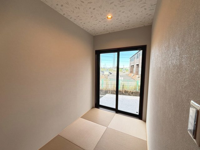 新築戸建　大垣市赤坂町　全1区画分譲の和室|一室あると便利な和室は、ご来客時はもちろん、お子様のお昼寝や遊び場、寝室としてもご利用いただけます