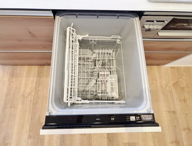 オーベル池袋立教通りのキッチン|食後の片づけに便利な食器洗乾燥機が標準装備です