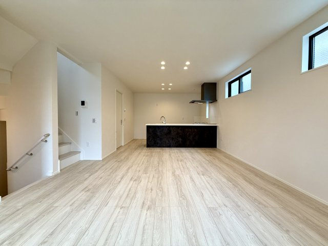 板橋区赤塚新町1丁目　生活快適エリア　新築戸建限定1棟の居間・リビング