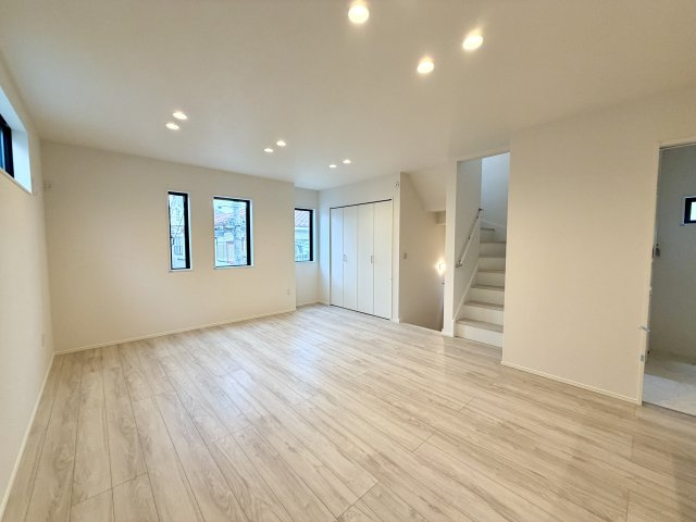 板橋区赤塚新町1丁目　生活快適エリア　新築戸建限定1棟の居間・リビング