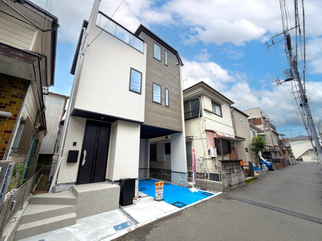 板橋区赤塚新町1丁目　生活快適エリア　新築戸建限定1棟の前面道路含む現地写真