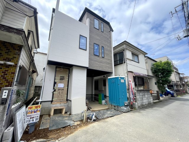 板橋区赤塚新町1丁目　生活快適エリア　新築戸建限定1棟の前面道路含む現地写真