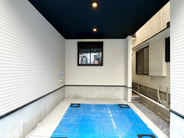 板橋区赤塚新町1丁目　生活快適エリア　新築戸建限定1棟の玄関