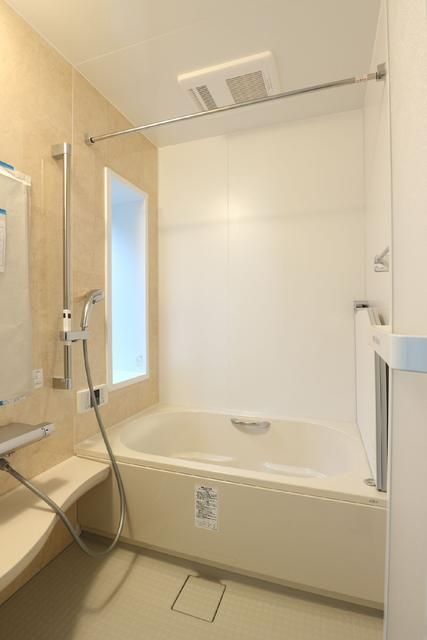 西東京市新町５丁目戸建の浴室