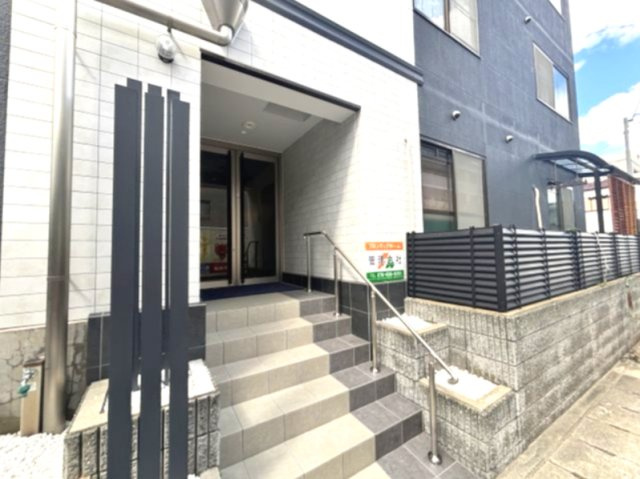 シャンテ本山のエントランス