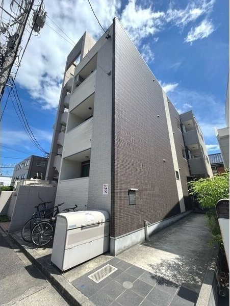 ハーモニーテラス六番　・HT六番町は別物件の外観