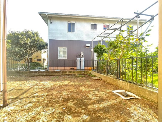 八街市中古戸建ての庭