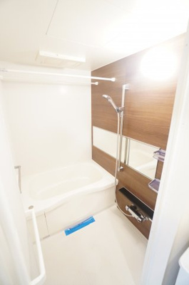 【浴室】 | アリュール | ※同物件・同タイプの写真です。