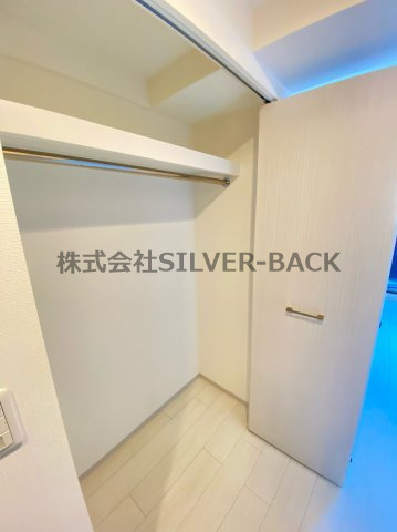 レジュールアッシュウエストレジス★仲介手数料無料物件★の収納