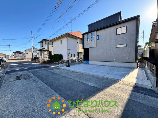 加須市久下1丁目2期　新築一戸建ての前面道路含む現地写真